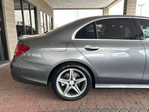 Used 2017 Mercedes-Benz E 300 4MATIC image 19