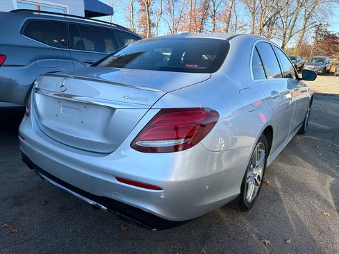 Used 2017 Mercedes-Benz E 300 4MATIC image 6