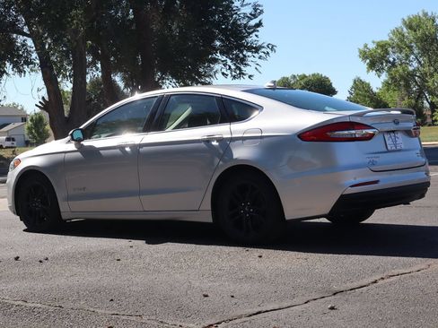 Used 2019 Ford Fusion Titanium FWD image 7