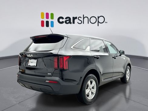 Used 2023 Kia Sorento LX AWD/4WD image 5
