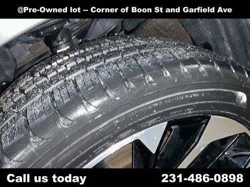 Used 2024 Mitsubishi Outlander SE AWD/4WD image 11