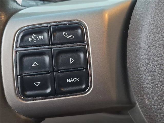 Used 2012 Jeep Grand Cherokee Laredo w/ Laredo E Group AWD/4WD image 12