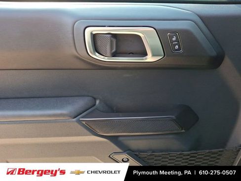 Used 2025 Ford Bronco Outer Banks image 14