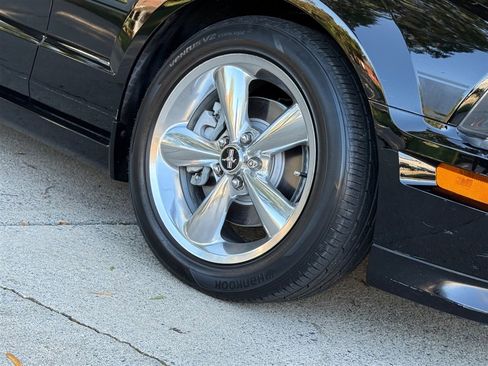 Used 2007 Ford Mustang GT image 29