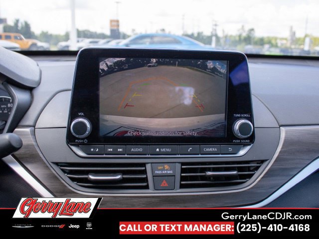 Used 2025 Nissan Altima 2.5 SV FWD image 9
