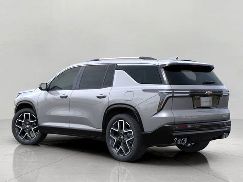New 2026 Chevrolet Traverse High Country w/ LPO, Floor Liner Package AWD/4WD image 3
