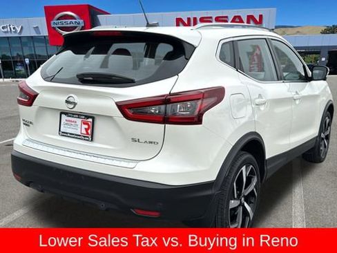 Used 2022 Nissan Rogue Sport SL w/ Premium Package image 3