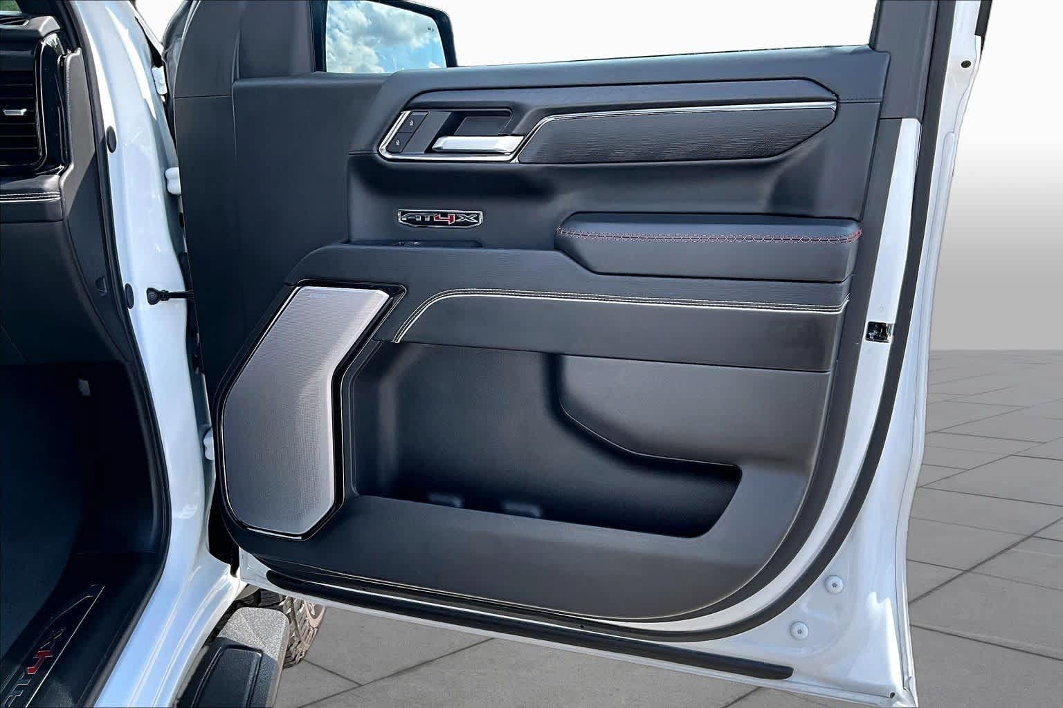 Used 2025 GMC Sierra 1500 AT4X AWD/4WD image 24