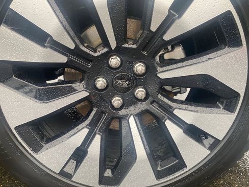 New 2026 Ford Explorer Platinum w/ LUX Leather Package image 30