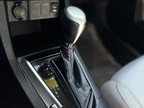 Used 2016 Toyota Corolla LE FWD image 11
