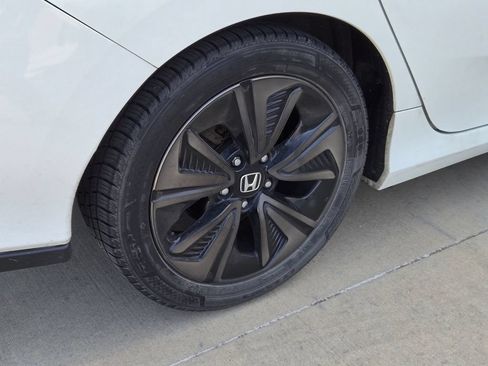 Used 2018 Honda Civic EX image 19