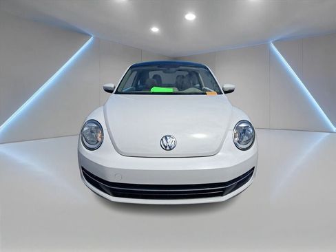 Used 2013 Volkswagen Beetle TDI FWD image 2