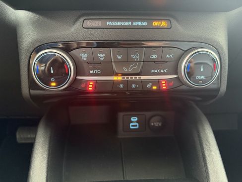 Used 2022 Ford Escape Titanium AWD/4WD image 20