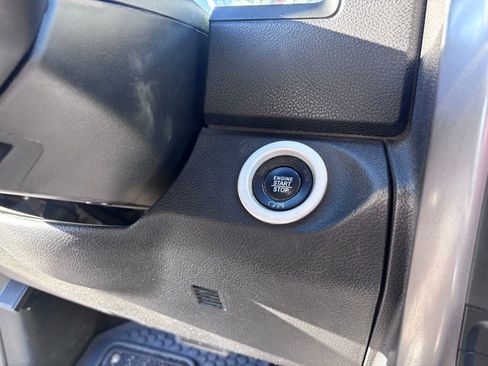 Used 2017 RAM 1500 Limited image 25