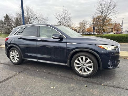 Used 2019 INFINITI QX50 Essential w/ Premium Heat Package image 7