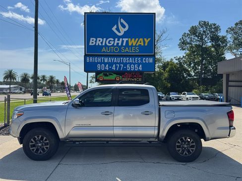 Used 2021 Toyota Tacoma SR5 image 2