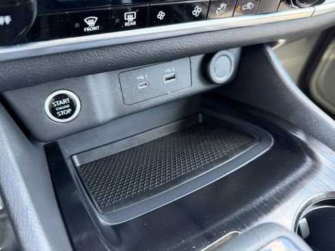 Used 2023 Nissan Rogue SV FWD image 22