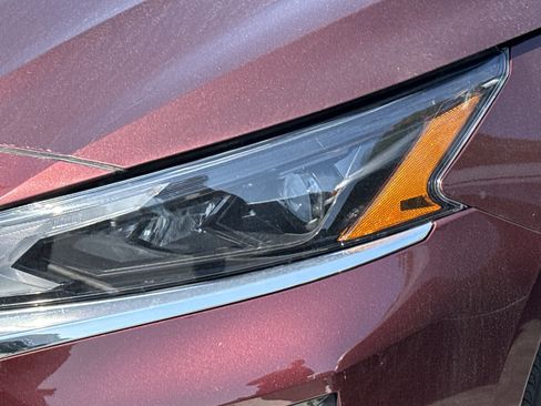 Used 2025 Nissan Altima 2.5 SV image 6