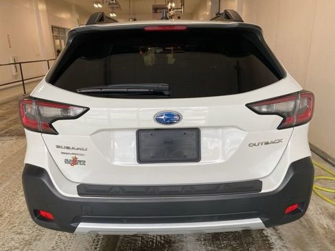 Used 2023 Subaru Outback Limited image 6