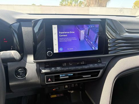 Used 2025 Toyota Camry LE FWD image 28