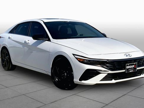 Used 2026 Hyundai Elantra SEL Sport Premium w/ Cargo Package FWD image 3