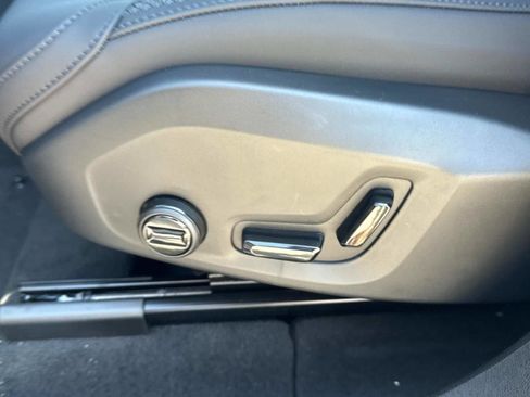 New 2026 Volvo XC60 B5 Plus w/ Climate Package image 18