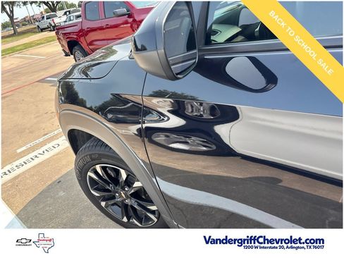 Used 2021 Chevrolet TrailBlazer LT w/ Convenience Package FWD image 11
