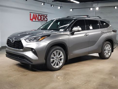 New 2026 Toyota Highlander Limited AWD/4WD image 3