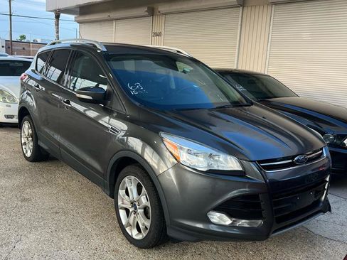 Used 2015 Ford Escape Titanium FWD image 2