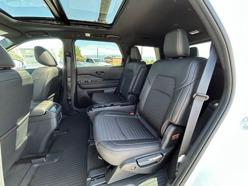 New 2026 Nissan Pathfinder Rock Creek w/ Rock Creek Premium Package AWD/4WD image 40