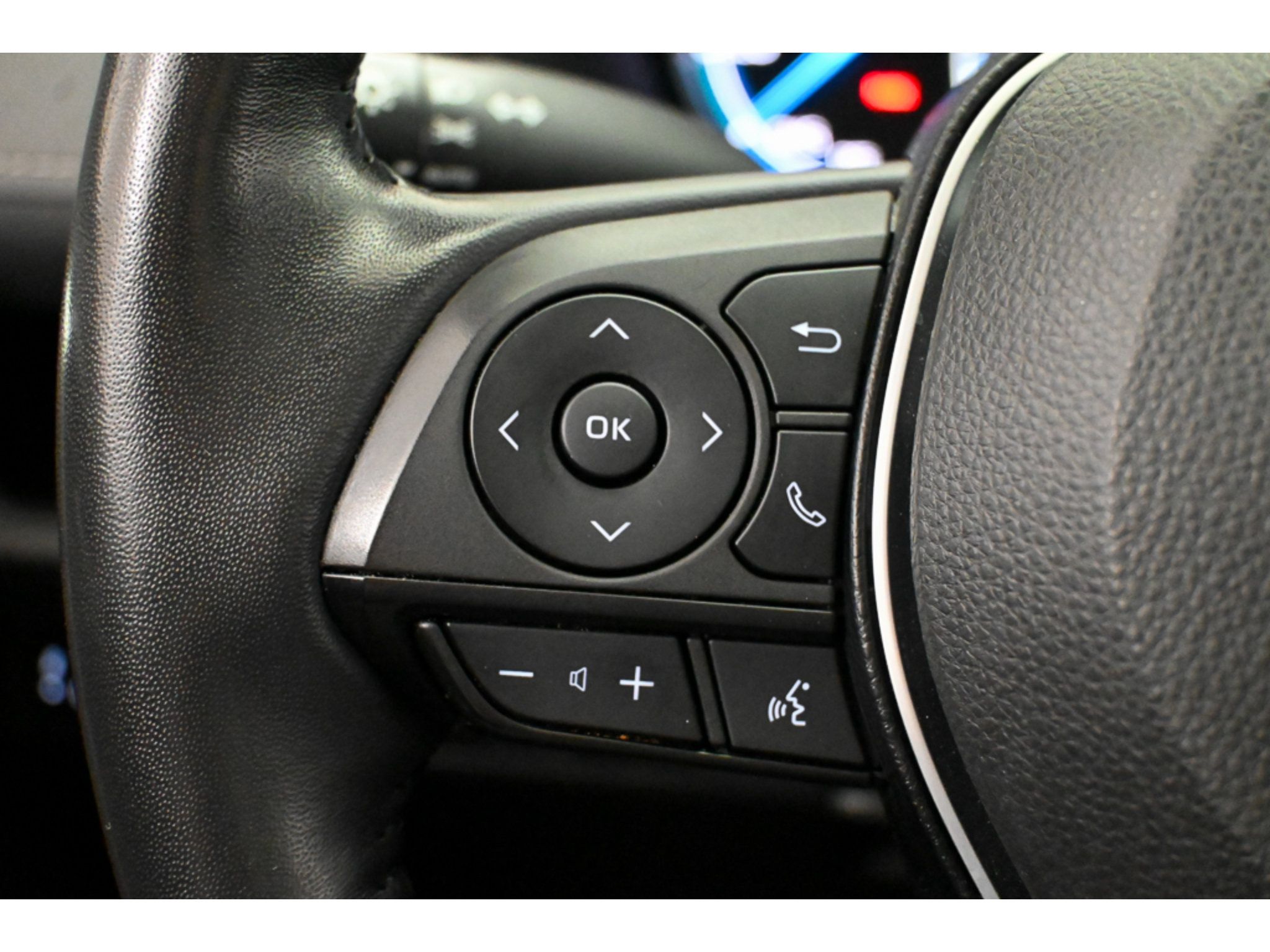 Used 2023 Toyota RAV4 XLE w/ Convenience Package AWD/4WD image 37