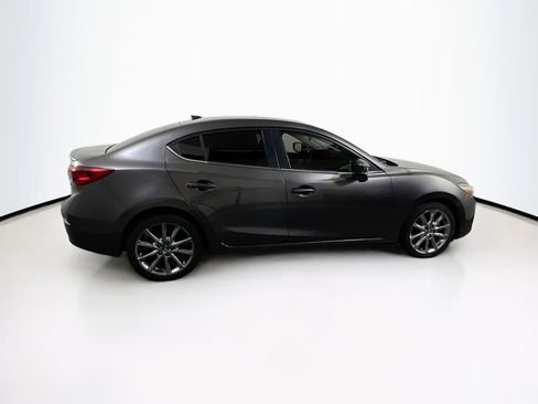 Used 2018 MAZDA MAZDA3 Touring image 4