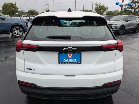 New 2027 Chevrolet Bolt LT w/ Comfort Package FWD image 26