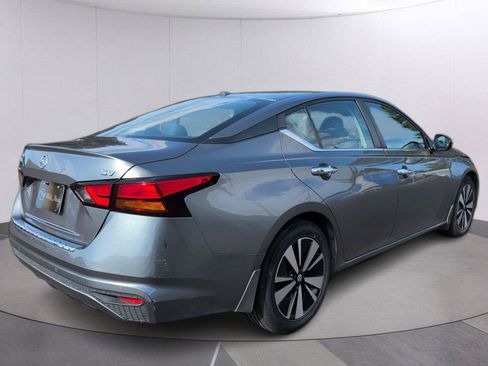 Used 2022 Nissan Altima 2.5 SV FWD image 7