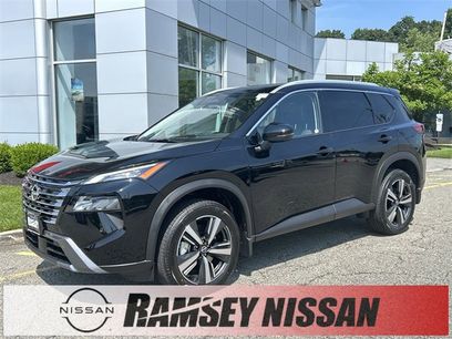 New 2025 Nissan Rogue SL w/ Tech Package