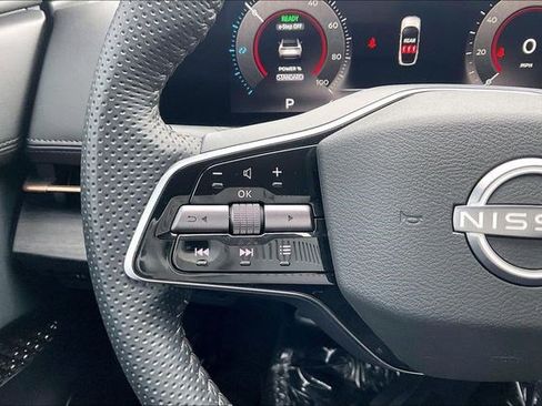 Used 2023 Nissan Ariya AWD image 21