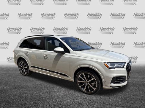 Used 2022 Audi Q7 3.0T Premium Plus w/ Premium Plus Package AWD/4WD image 2
