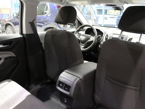 Used 2023 Chevrolet Equinox LS w/ Midnight Edition image 19