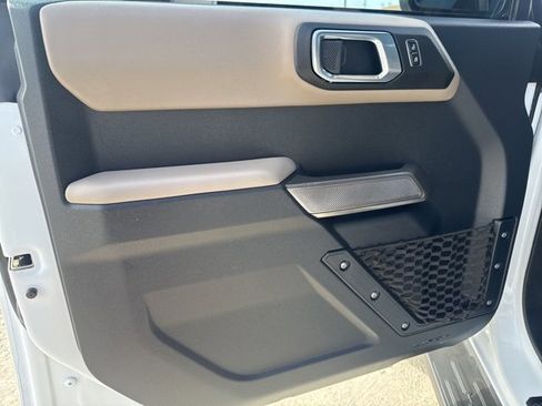 Used 2023 Ford Bronco Wildtrak image 24