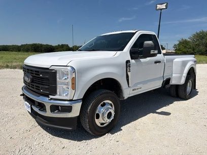 New 2026 Ford F350 XL w/ FX4 Off-Road Package