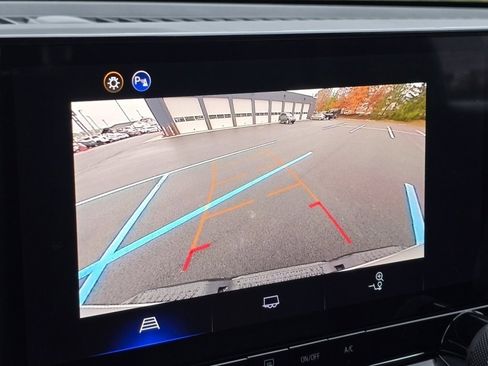 Used 2026 Chevrolet Colorado W/T w/ Advanced Trailering Package image 18