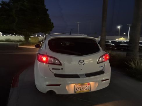 Used 2013 MAZDA MAZDA3 i Touring w/ Preferred Equipment Pkg image 12