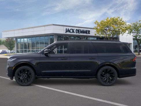 New 2026 Lincoln Navigator L Reserve w/ Jet Appearance Package image 3