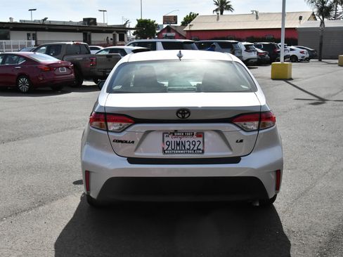 Used 2025 Toyota Corolla LE FWD image 7
