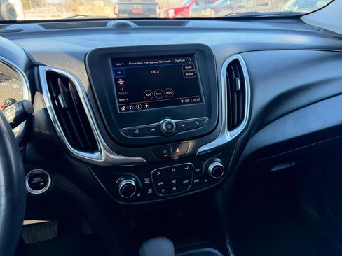 Used 2022 Chevrolet Equinox LT image 22