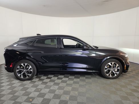 Used 2021 Ford Mustang Mach-E Premium image 8