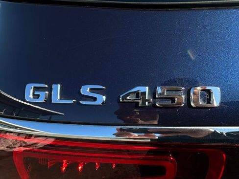 Used 2022 Mercedes-Benz GLS 450 4MATIC image 9