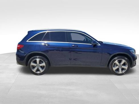 Used 2018 Mercedes-Benz GLC 300 4MATIC image 3