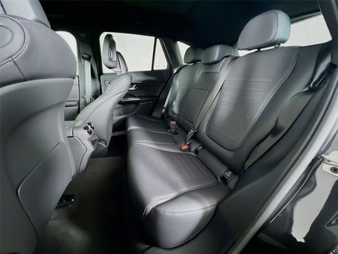 Certified 2025 Mercedes-Benz GLC 300 4MATIC image 22