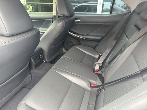 Used 2016 Lexus IS 200t RWD image 8
